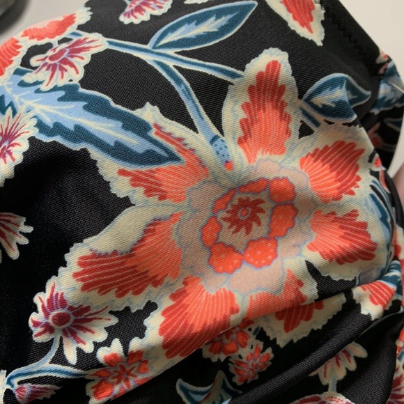 NEW - Women’s Size Small Black And Blue Floral Print One Piece Swimsuit Swimwear - Picture 8 of 12